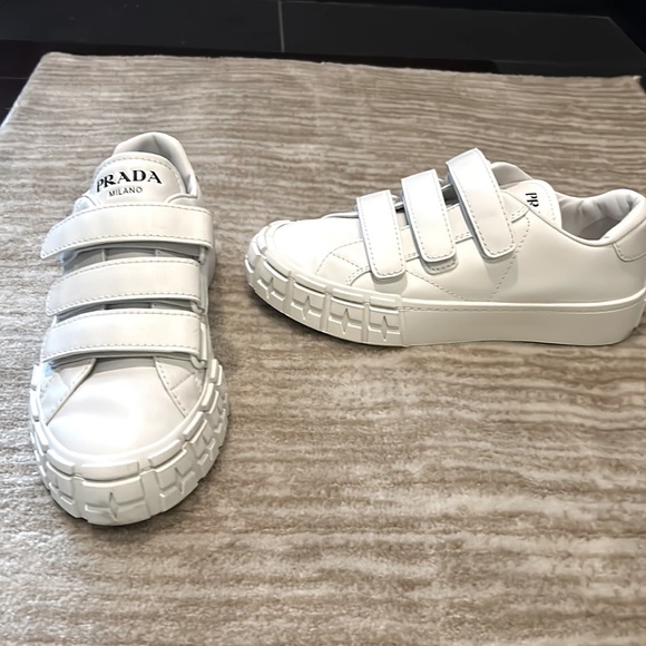 Prada Wheel sneakers with straps - Picture 2 of 7